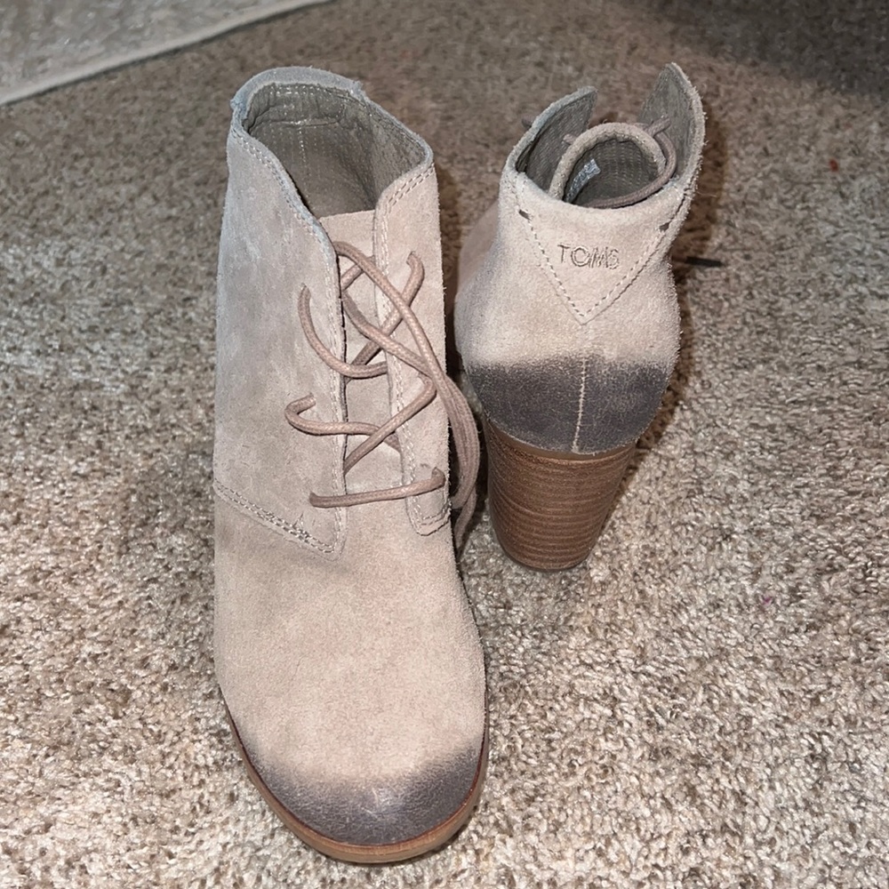 Toms Heels